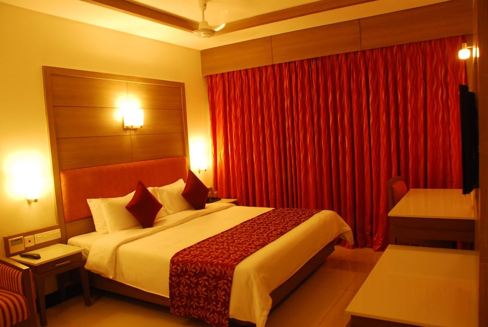 Clinton Park Inn — Kilvelur — photo 4