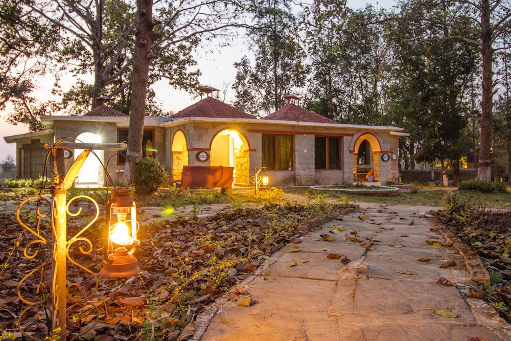 Jungle King Resort in Mandla, India