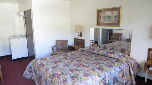 Eagle Rock Motel - photo 5