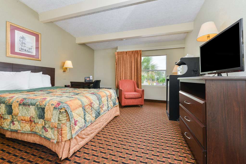 Americas Best Value Inn Sarasota Downtown - photo 14