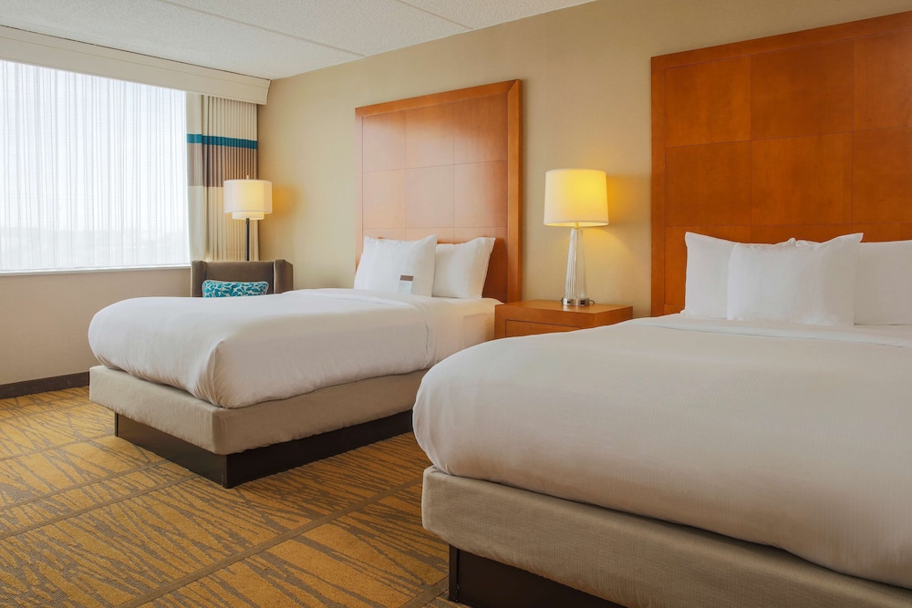DoubleTree by Hilton Rochester - photo 15