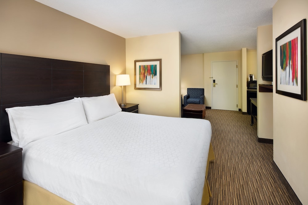 Holiday Inn Express & Suites Alpharetta Windward Parkway by IHG - photo 21