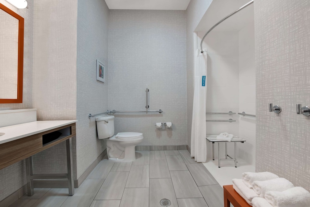 Hampton Inn Easley - photo 37