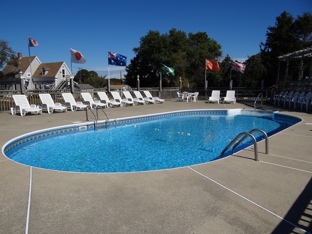 Jonathan Edwards Motel - photo 19