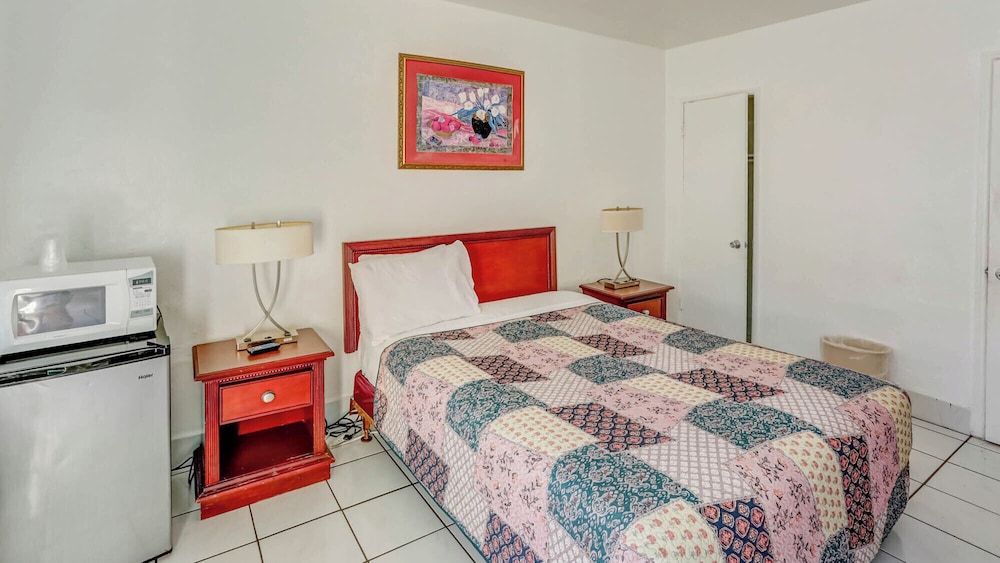 Green Seas Motel - photo 31