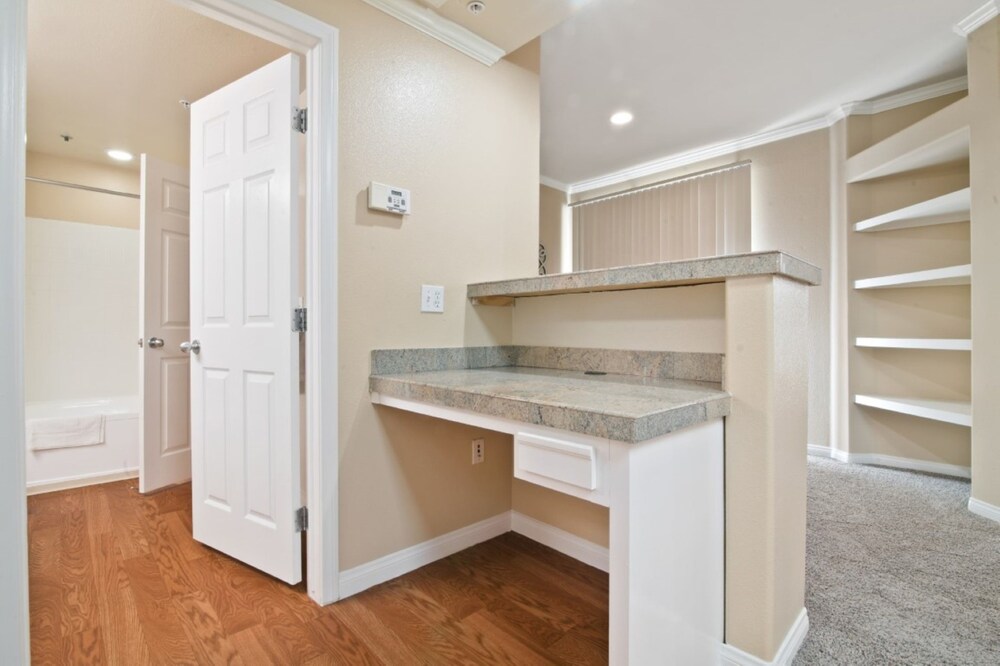 Global Luxury Suites in Cupertino - photo 6