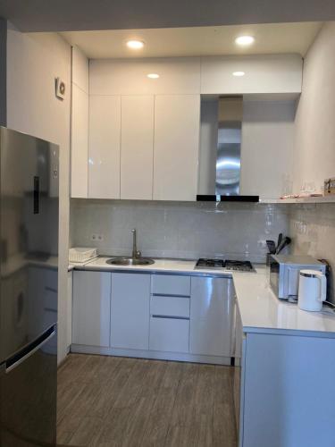 Sunny Apartment Ortachala