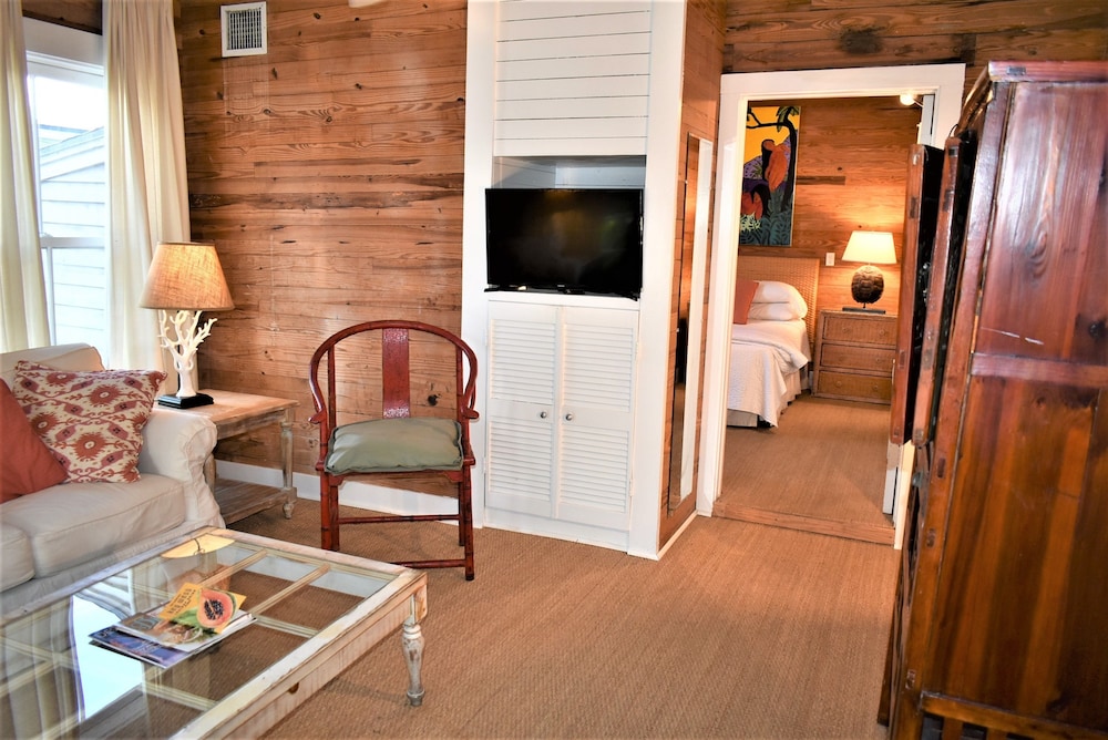 Simonton Court Historic Inn & Cottages - photo 21