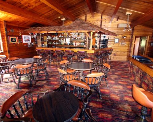 Dalton Trail Lodge — 4-Star Luxury Hotel in Haines Junction, Canada