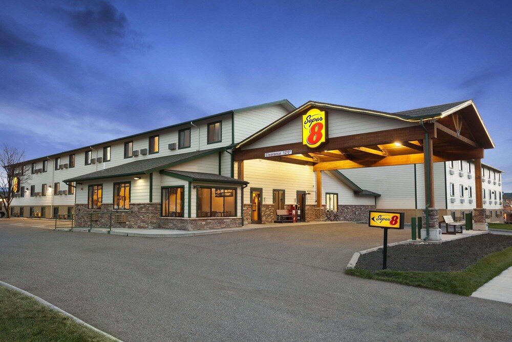 Super 8 by Wyndham Bozeman in Bozeman, United States