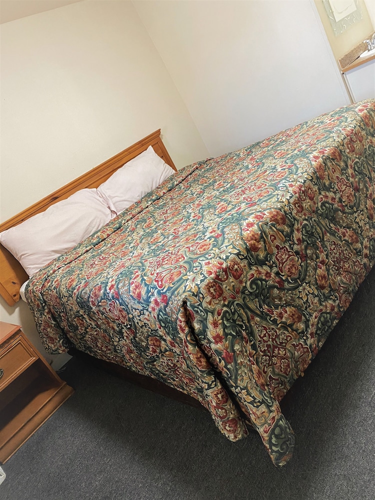 Madill Inn - photo 10