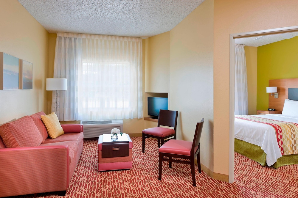 TownePlace Suites Dallas Bedford - photo 6