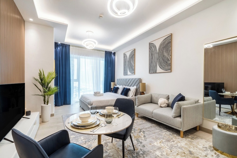 Elegant studio in Me Do Re Tower - last minute hotel in Dubai