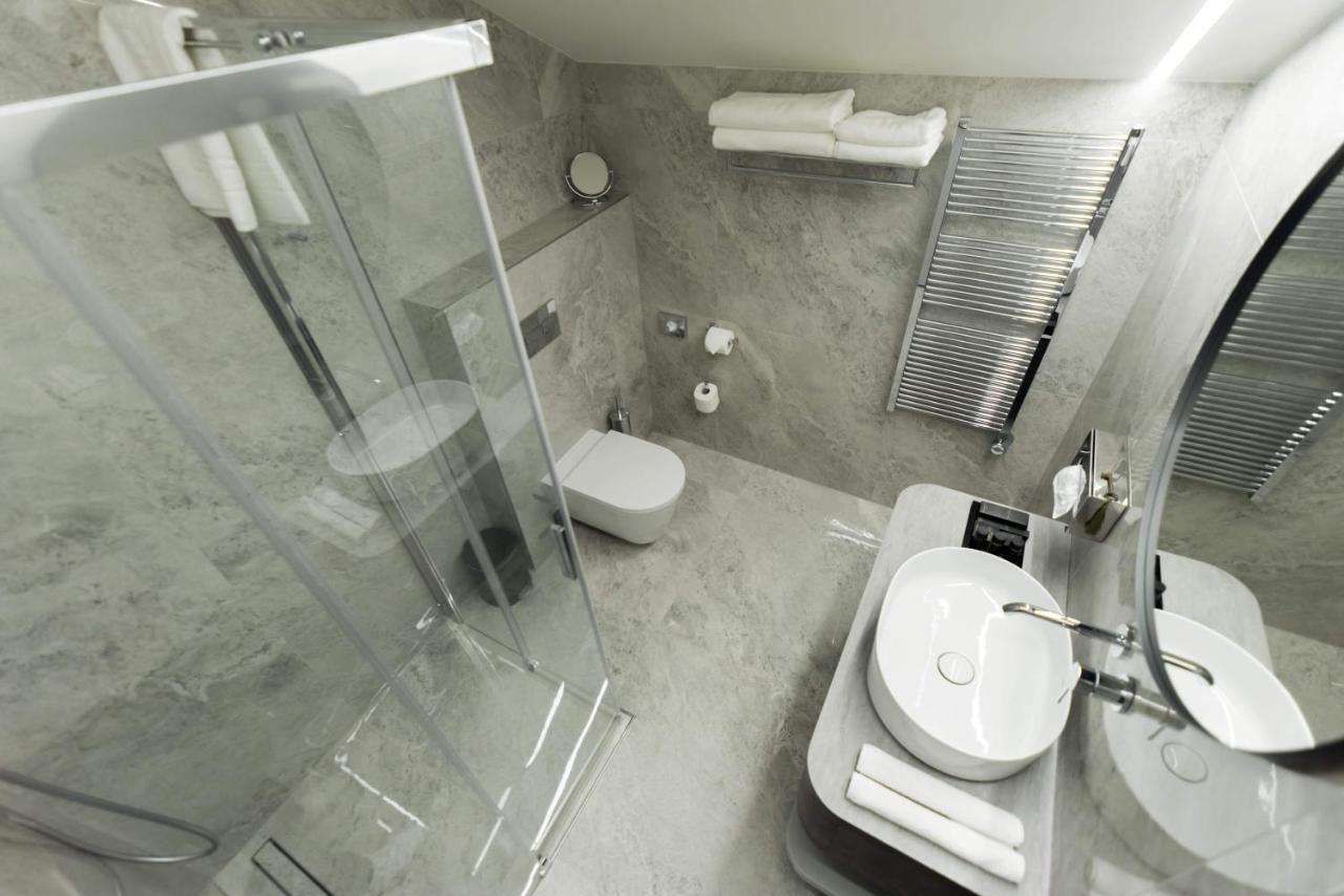 Oginski Hotel — Plunge — photo 4