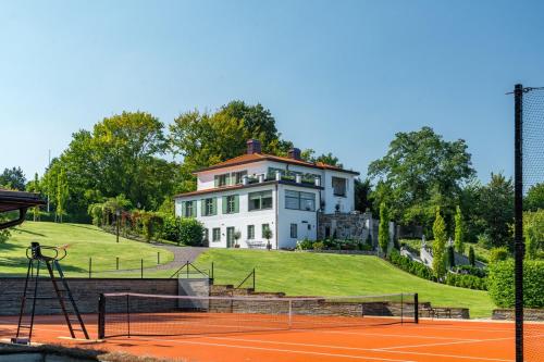 Villa Dagmar — 4-Star Luxury Hotel in Bastad, Sweden