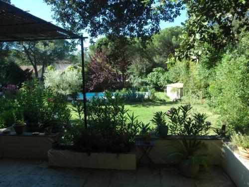 Villa centre var 3 Actoiles avec piscine privAce — 4-Star Luxury Hotel in Camps-La-Source, France