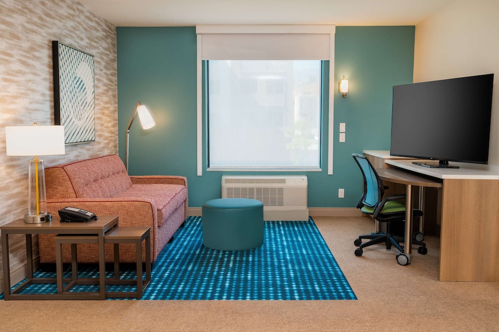 Home2 Suites by Hilton Corona - photo 7