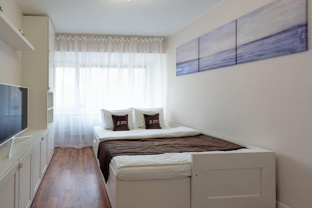LivSmart Studios by Hilton Hawthorne Los Angeles Airport
