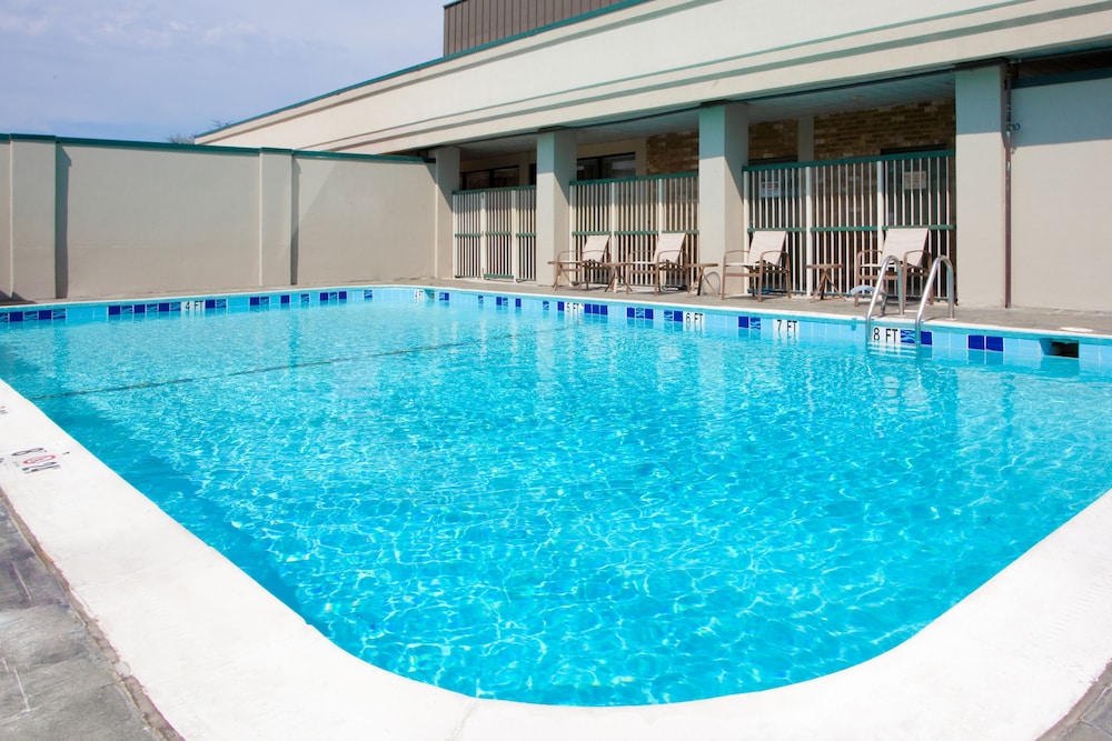 Holiday Inn Express Washington DC SW Springfield - photo 13