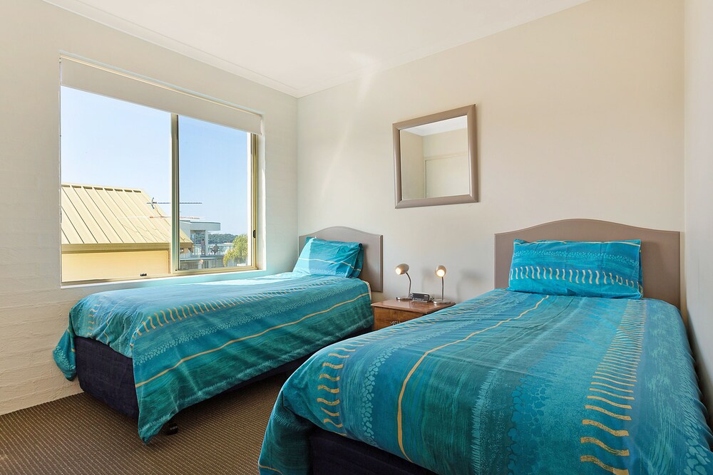 Baywatch Luxury Apartments — Merimbula — photo 3