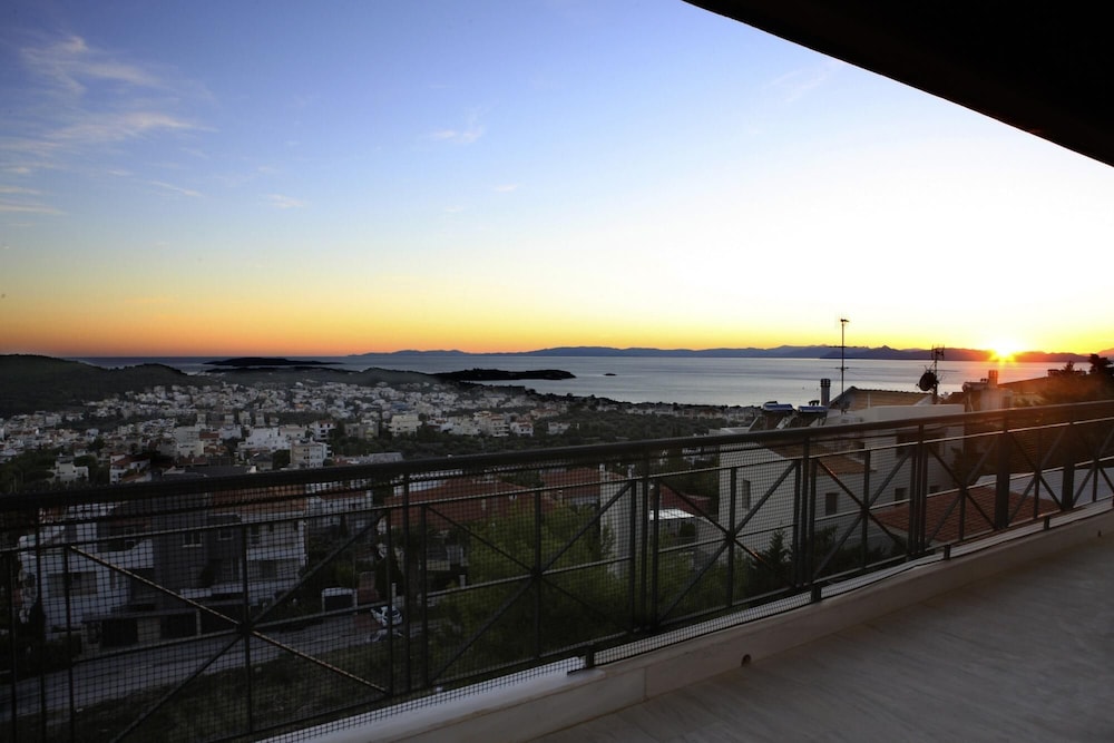 Libra Luxurious Sea View Apartment — 4-Star Luxury Hotel in Athens, Greece