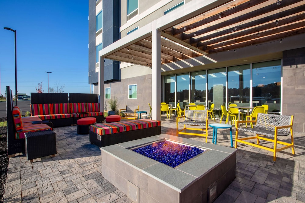 Home2 Suites by Hilton Calhoun - photo 35