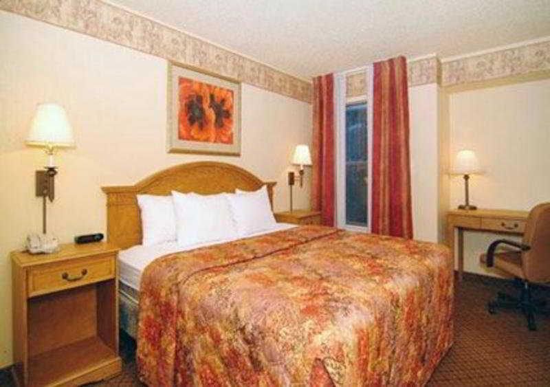 Pan American Inn & Suites - photo 10