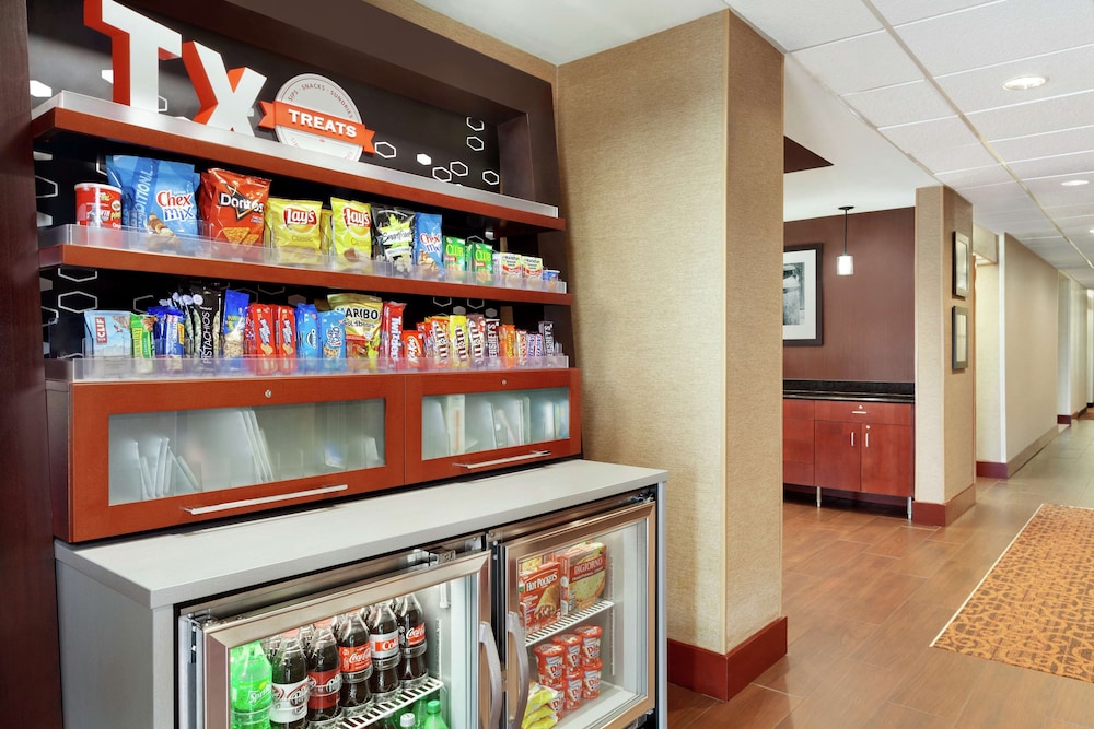 Hampton Inn Houston Stafford - photo 23
