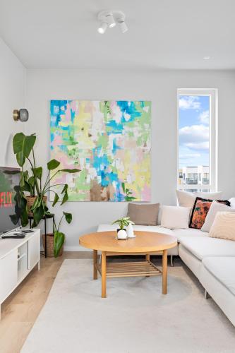 Peaceful new apt next to Sky Lagoon