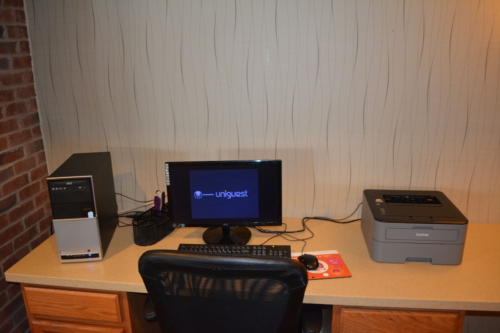 Holiday Inn Express & Suites Lancaster by IHG - photo 88