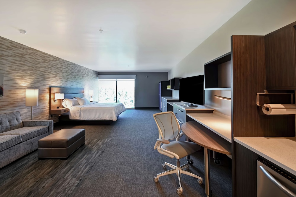 Home2 Suites by Hilton Los Angeles Montebello - photo 13