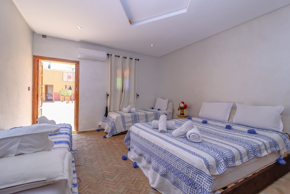 Ferme d'hôte Zomorroda — 4-Star Luxury Hotel in Marrakesh, Morocco