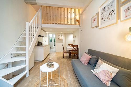 Le Magnolia Joli T1 25m2 Clim Terrasse Prox Gare Metro Tram in Villeurbanne, France