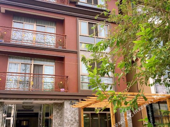 Blue Ocean in Caiyuan, People's Republic of China