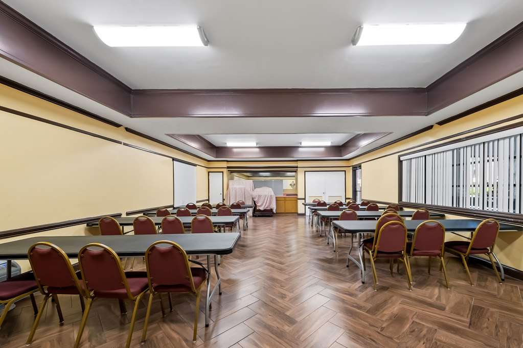 Quality Inn & Suites Fayetteville I 95 - photo 34