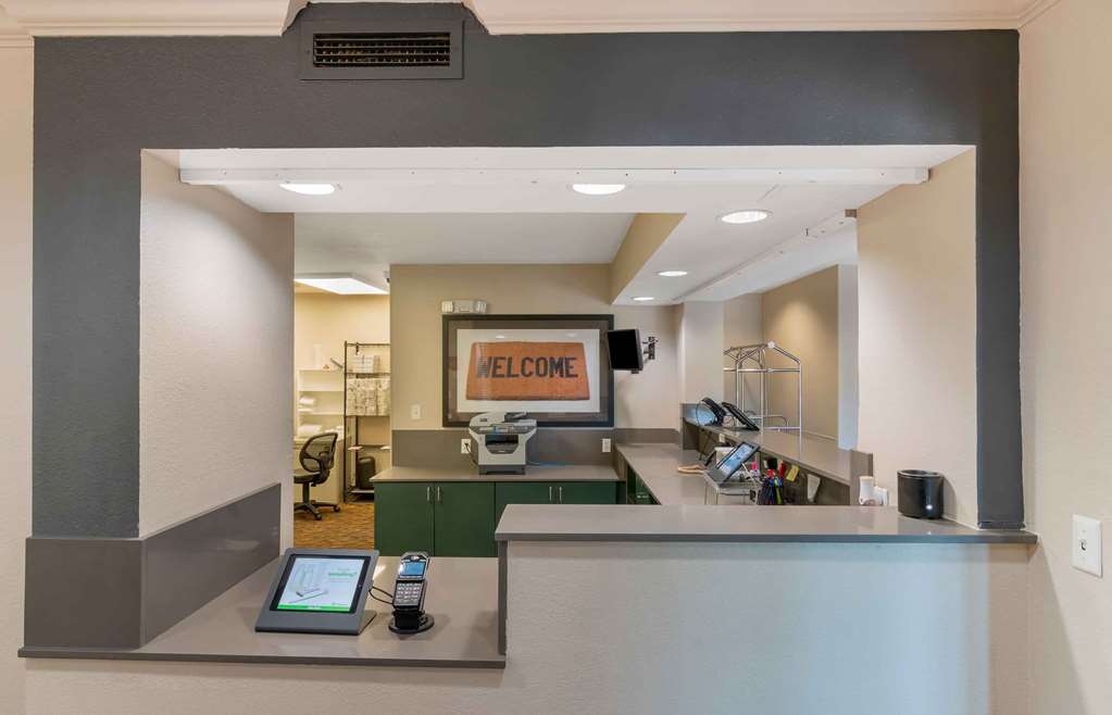 Extended Stay America Suites Kansas City Country Club Plaza - photo 4