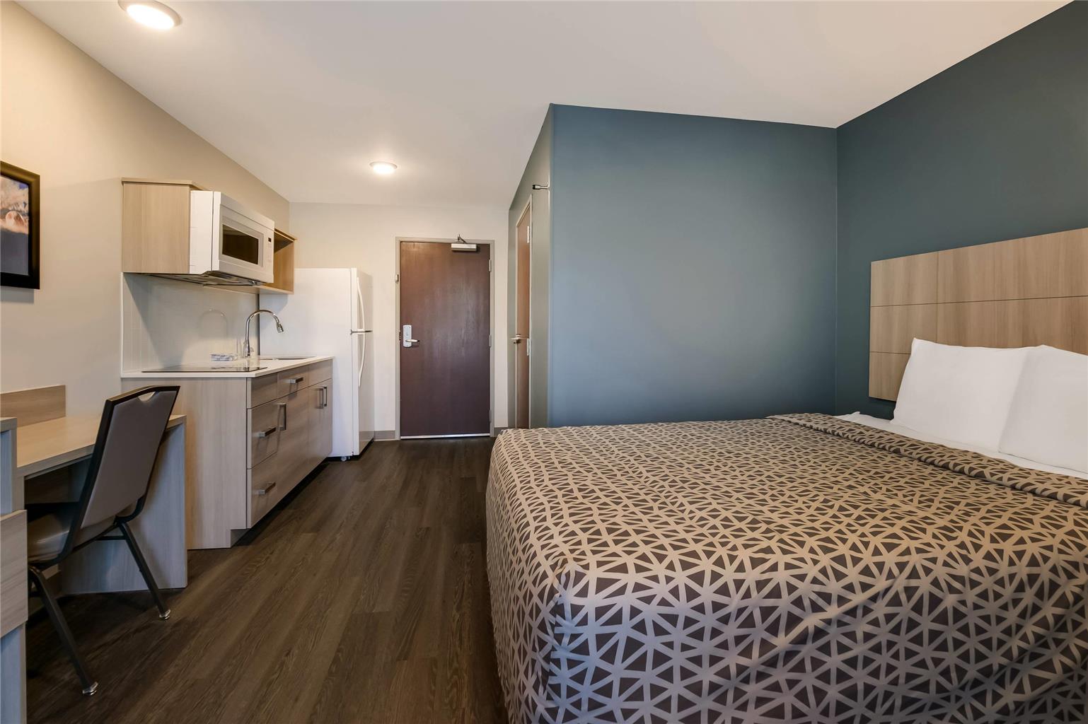 WoodSpring Suites Knoxville West - photo 14