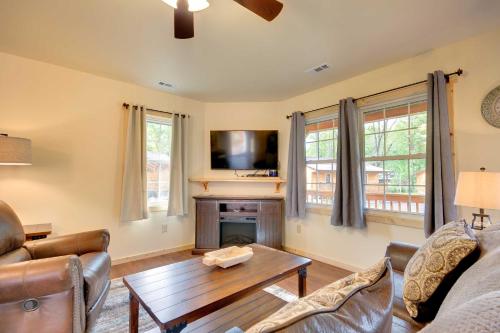 Private Hot Tub Tuckasegee River Couples Escape — Bryson City — photo 4