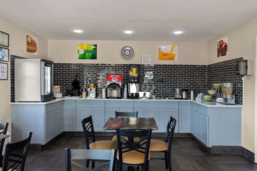 Deer Acres Inn - photo 40