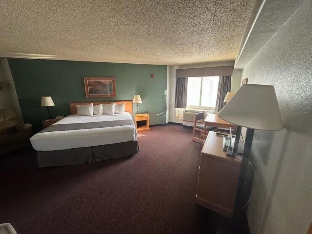 Fossil Creek Hotel And Suites - photo 13