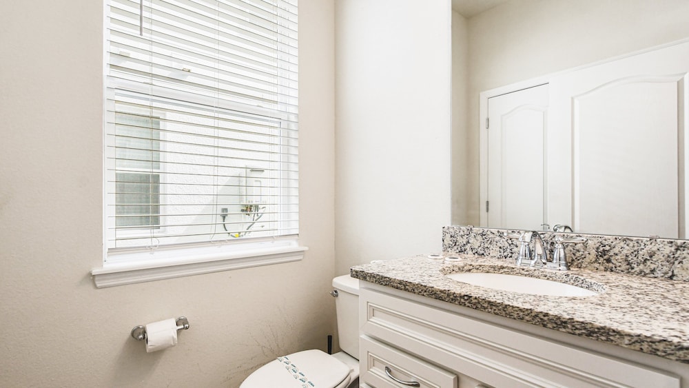7BR Solterra Resort Newly Renovated Home w Pool - photo 23