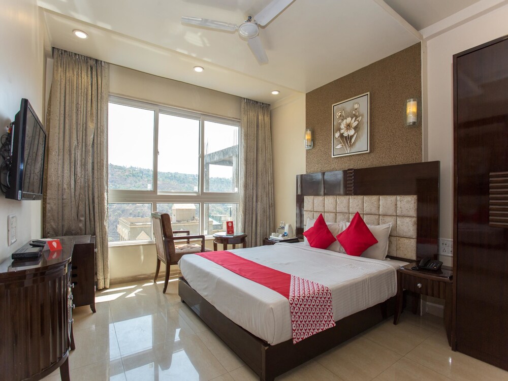 OYO 2377 Hotel Residency in Mahabaleshwar, India