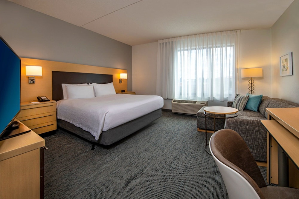 TownePlace Suites by Marriott Frederick - photo 13