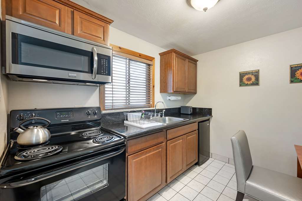 Best Western Ptarmigan Lodge - photo 18