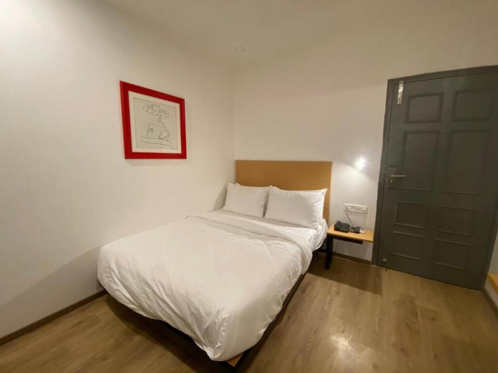 Hotel Admire Inn Vashu — Ghaziabad