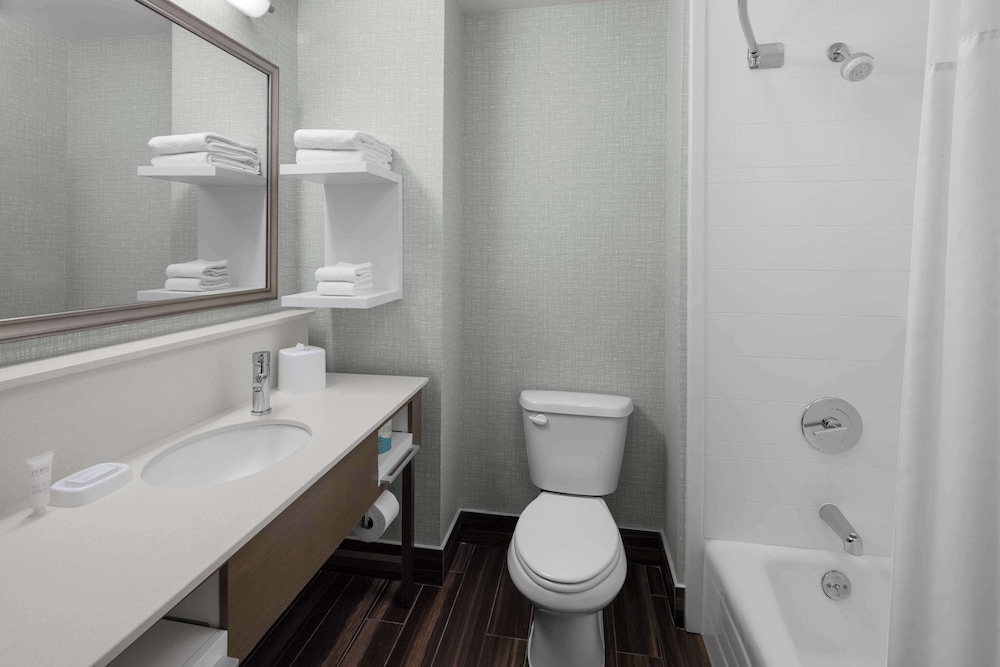 Hampton Inn & Suites Orem - photo 33
