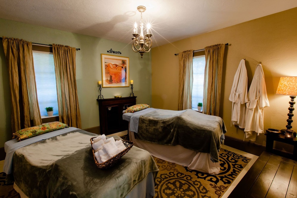 Strawberry Valley Inn - photo 10