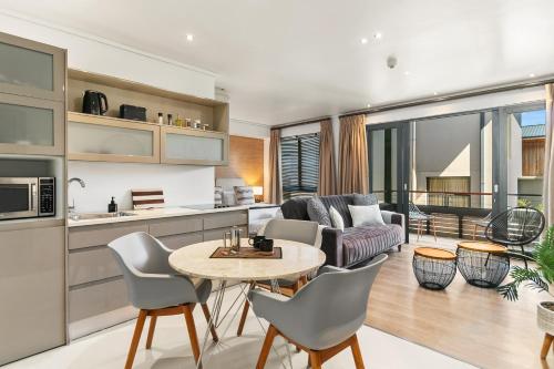 110 The Gallery luxury apartment — 4-Star Luxury Hotel in Knysna, South Africa
