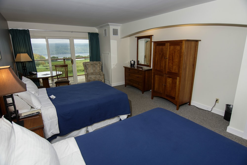 The Inn at Glenora Wine Cellars - photo 5