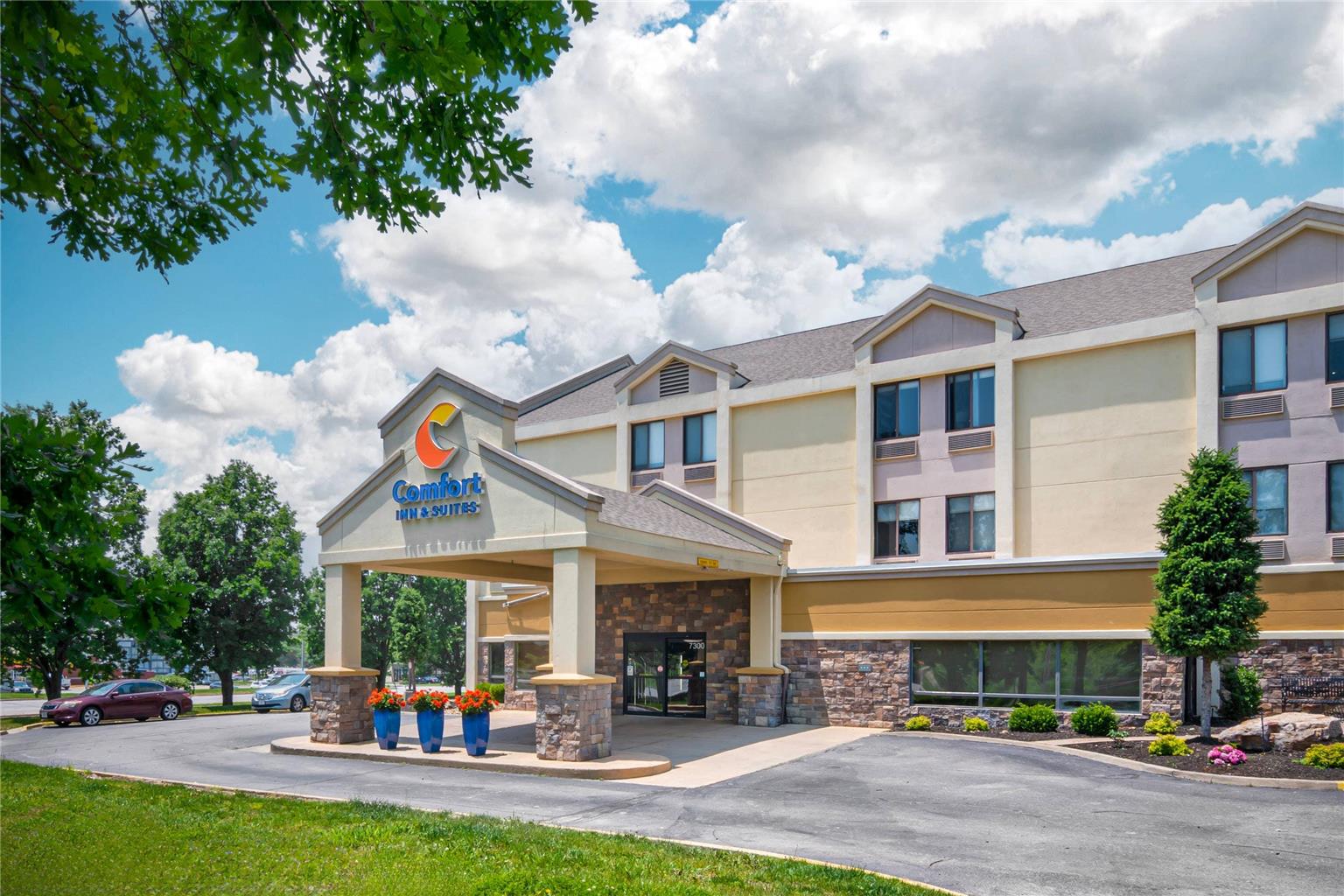 Comfort Inn & Suites Kansas City Northeast - photo 3
